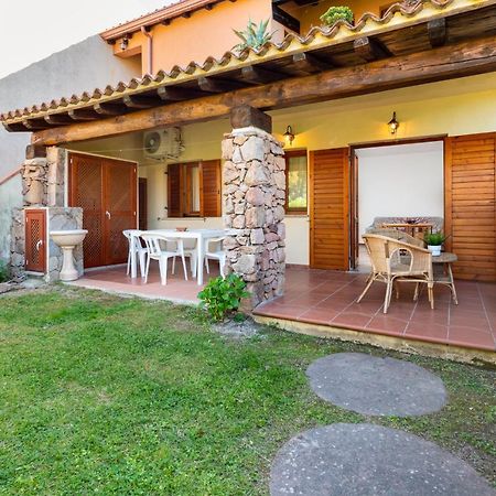 Holiday House Li Piri San Teodoro  Bagian luar foto